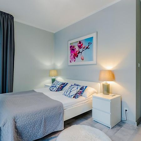 Family Apartment Zoliborz By Noclegi Renters Варшава Екстериор снимка